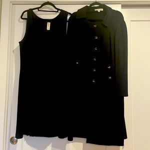 St. Johns 2 piece set, size 14, navy blue.